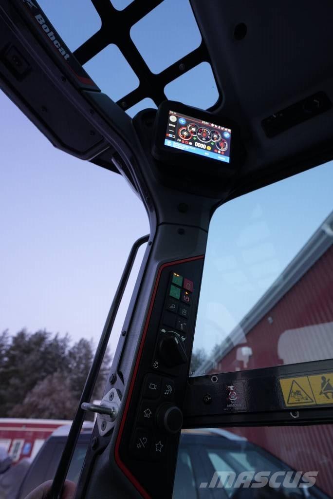 Bobcat S 76 لوادر انزلاقية التوجيه