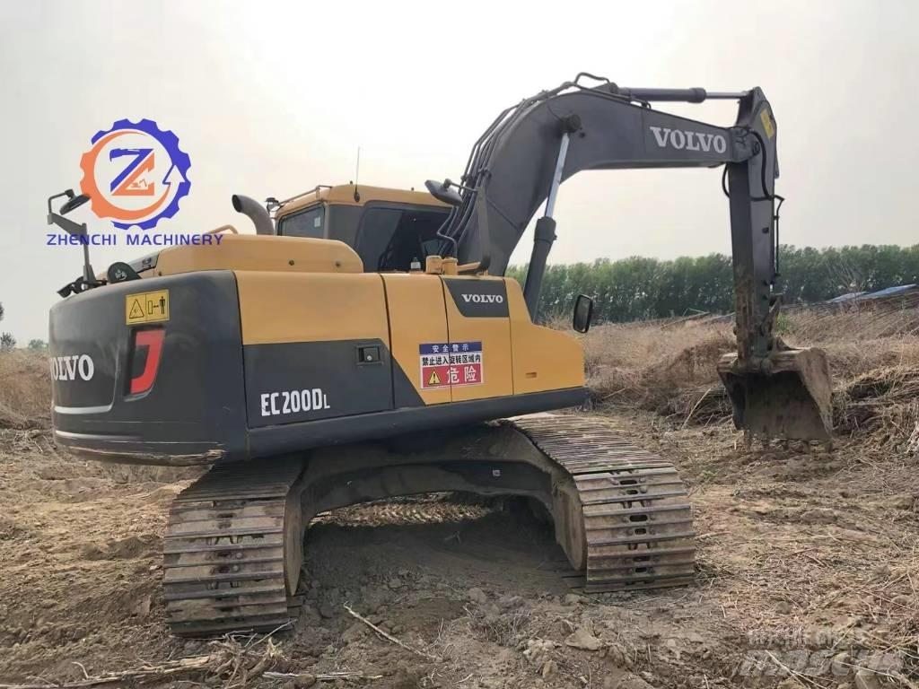 Volvo EC 200 حفارات زحافة