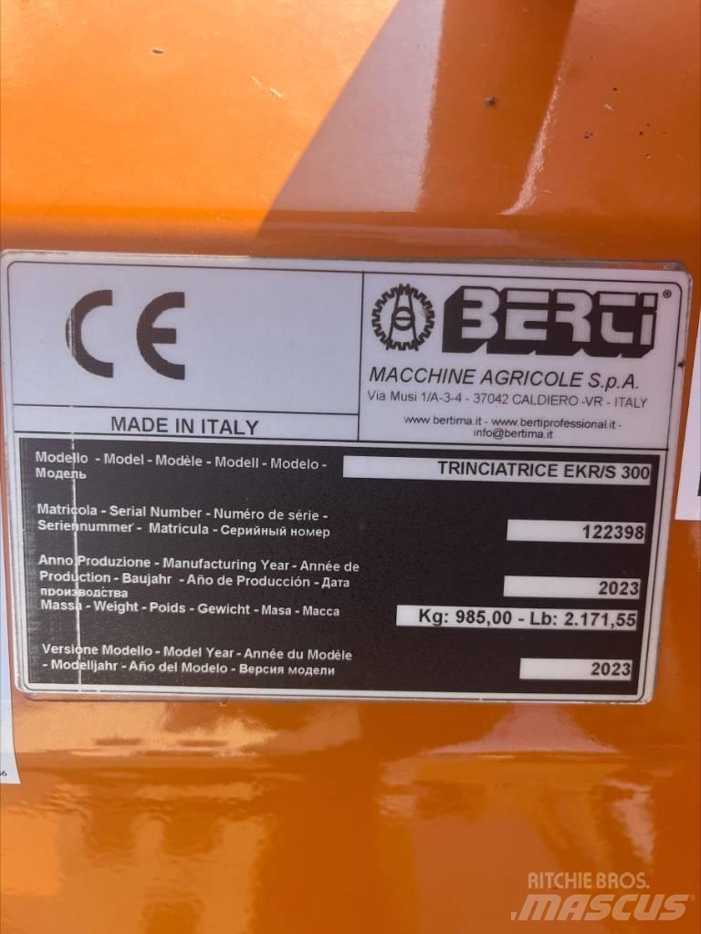 Berti EKR-S 300 جزازات وأغطية المراعي