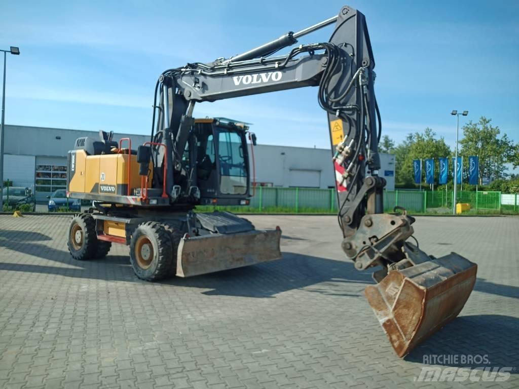 Volvo EW 180 E حفارات بعجل