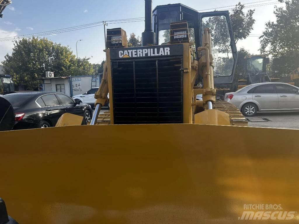 CAT D7G بلدوزرات مجنزرة