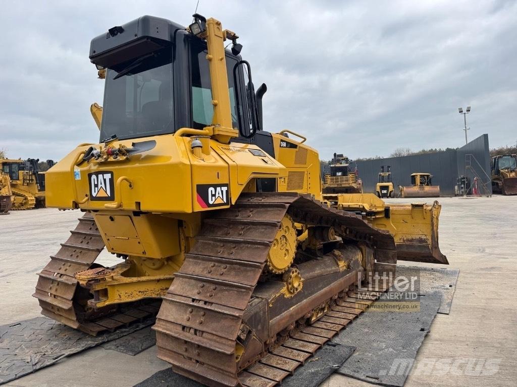CAT D 6 N LGP بلدوزرات مجنزرة