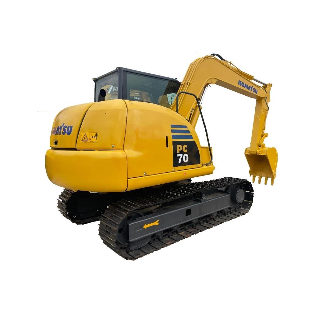 Komatsu PC 70 حفارات وسط 7 طن - 12 طن
