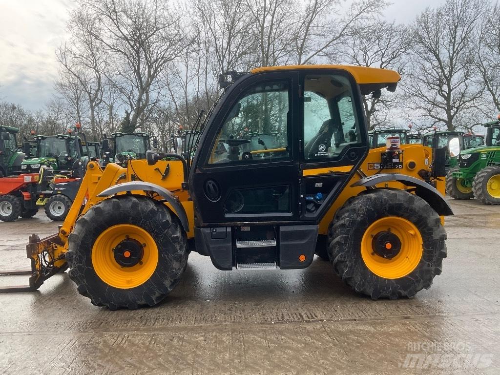 JCB 532-70 AGRI PRO معدات مناولة لأغراض الزراعة