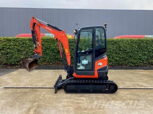 CAT 302.7 D CR حفارات صغيرة أقل من 7 طن (حفارات صغيرة)