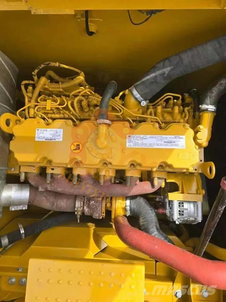 CAT 320NG حفارات زحافة