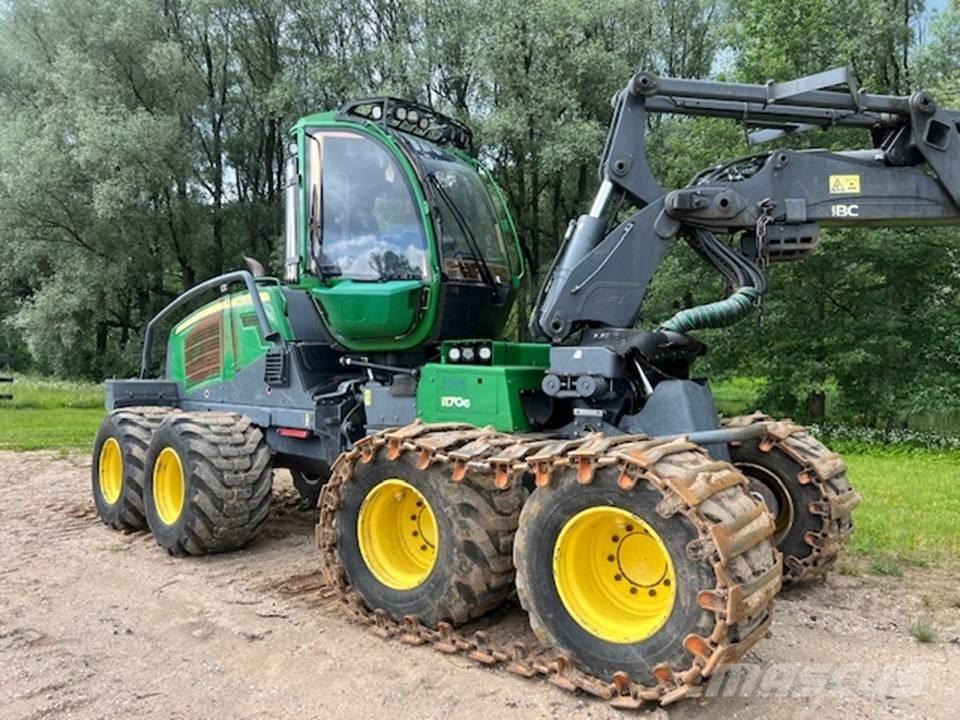 John Deere 1170 G شاحنات