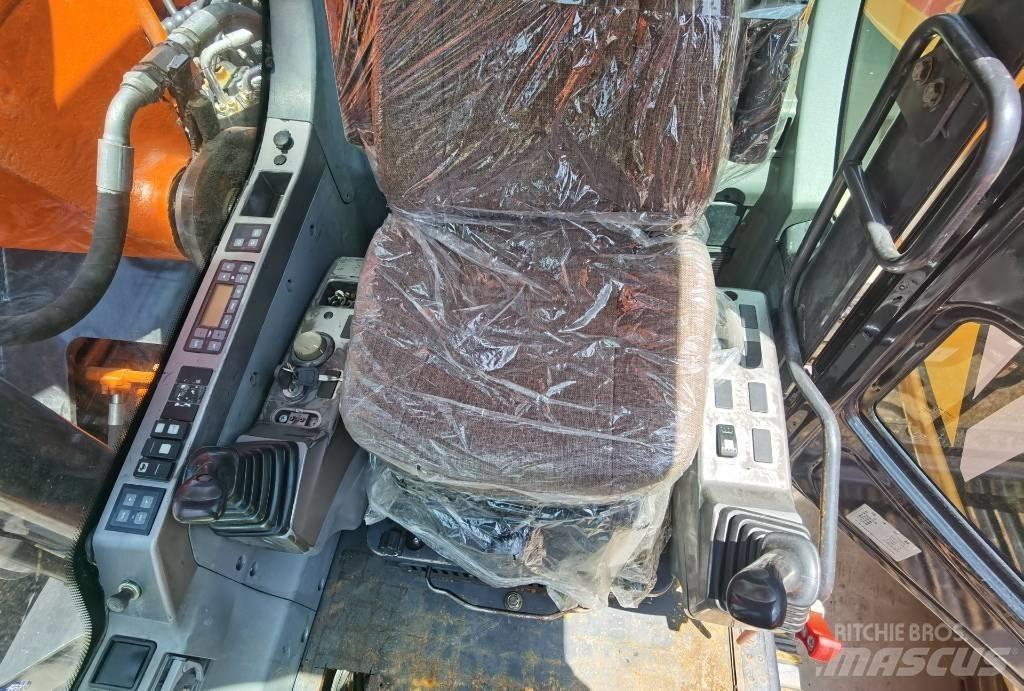 Doosan DX 225 LC حفارات زحافة