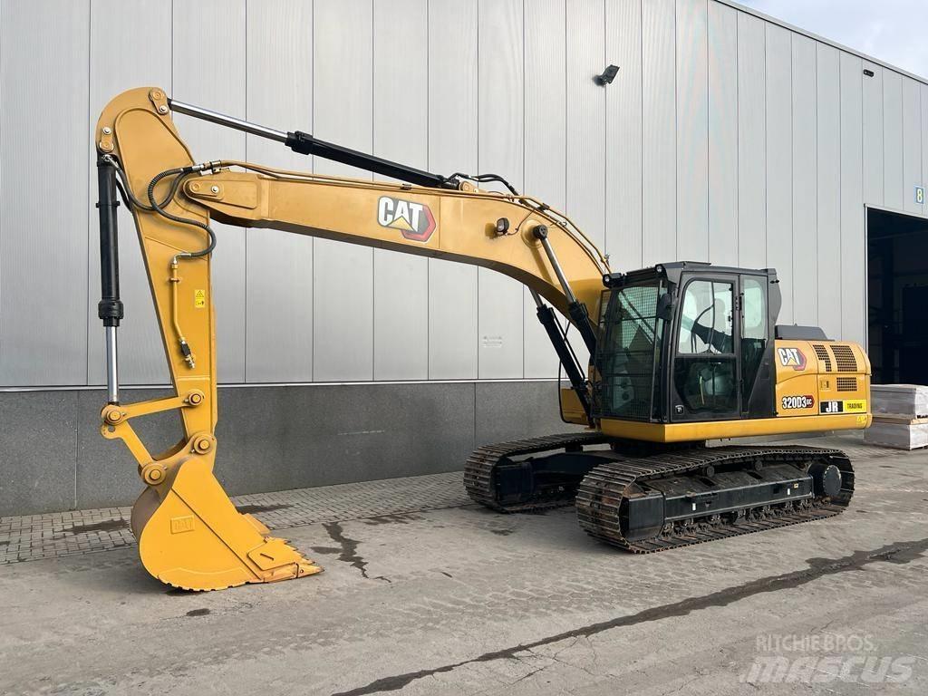 CAT 320 D3 GC حفارات زحافة