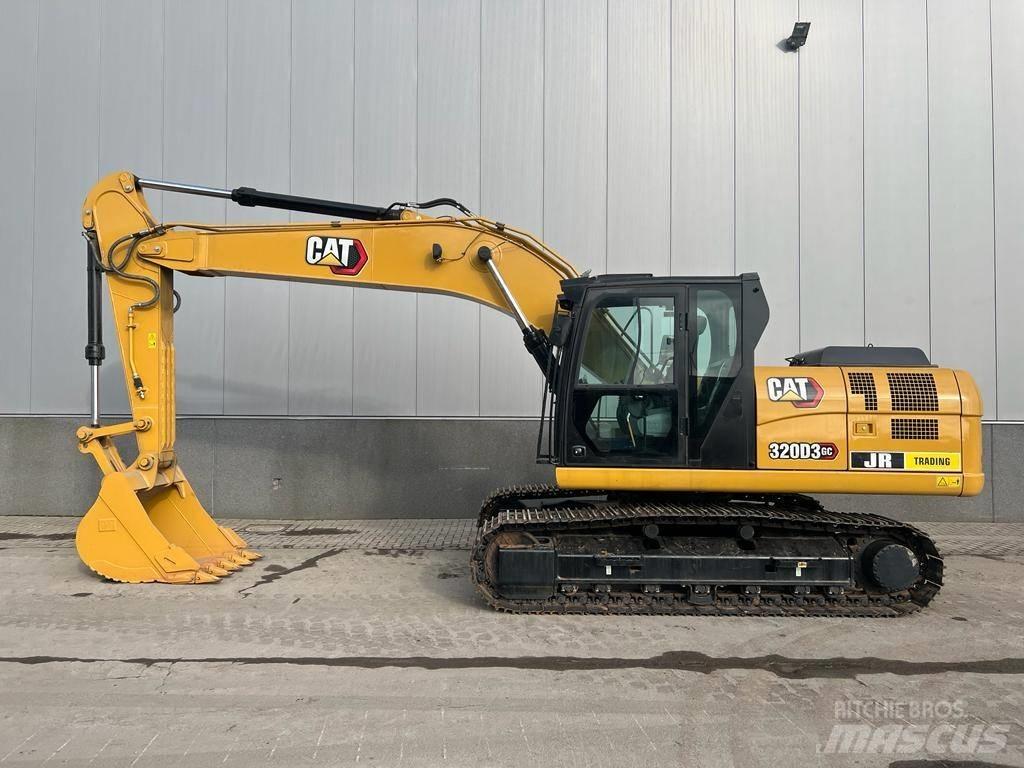 CAT 320 D3 GC حفارات زحافة