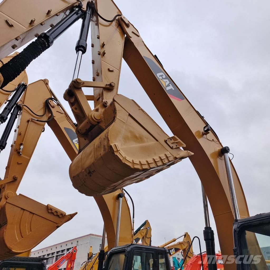 CAT 325 C حفارات زحافة
