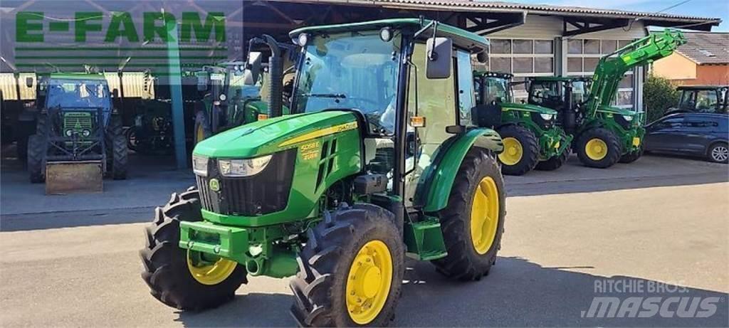 John Deere 5058e الجرارات