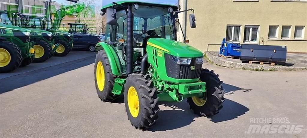 John Deere 5058e الجرارات