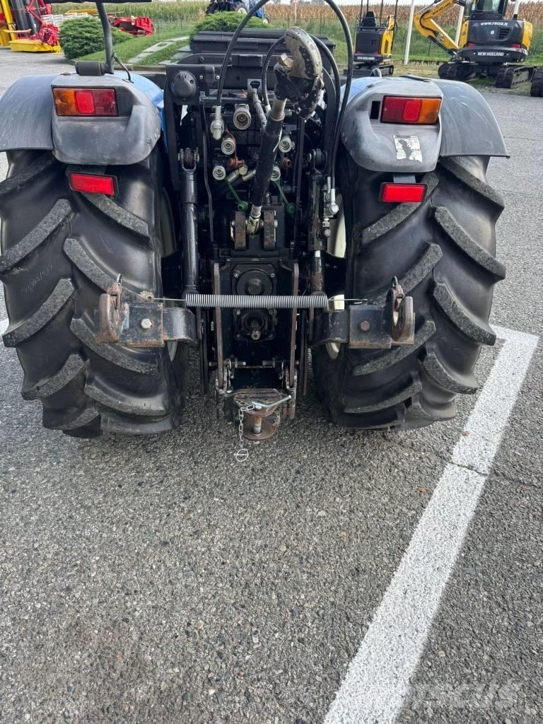 New Holland TN 75 NA الجرارات