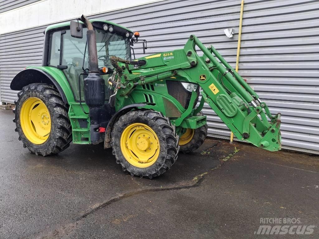 John Deere 6110 الجرارات