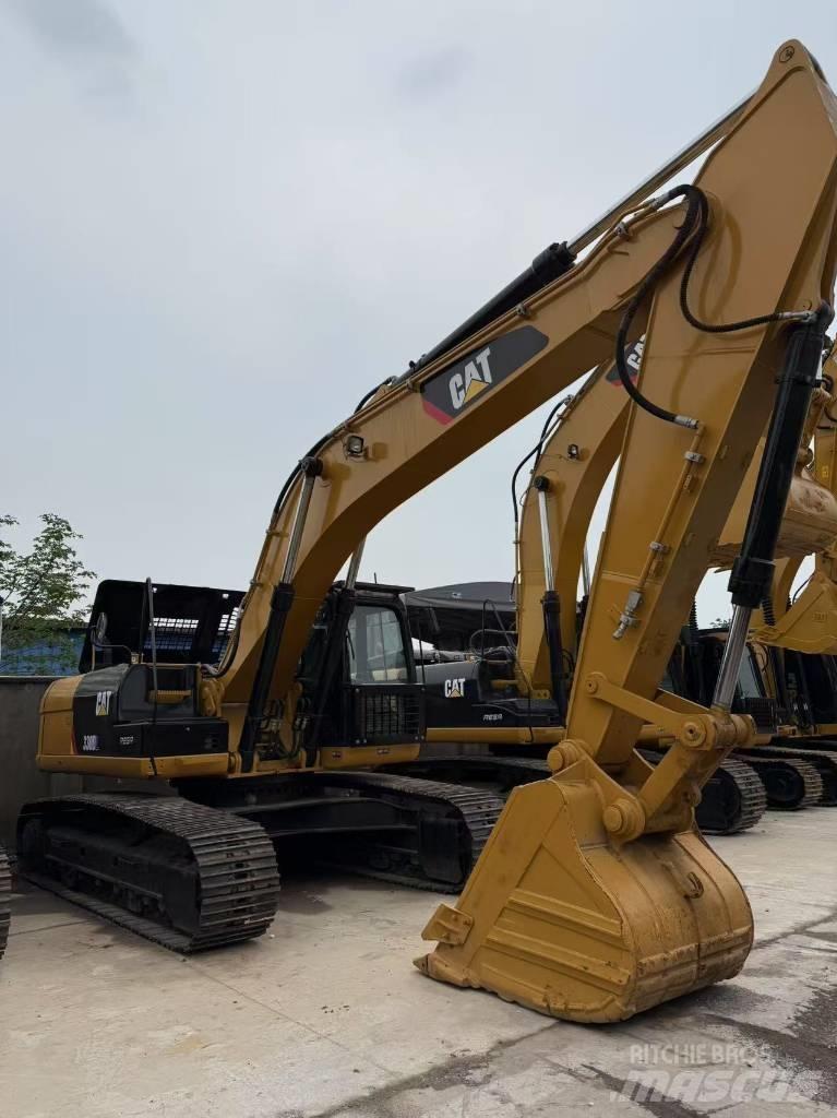 CAT 330 D L حفارات زحافة