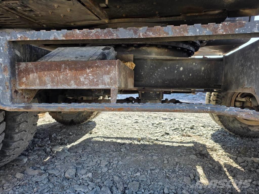 Doosan DX 210 W-5 حفارات بعجل