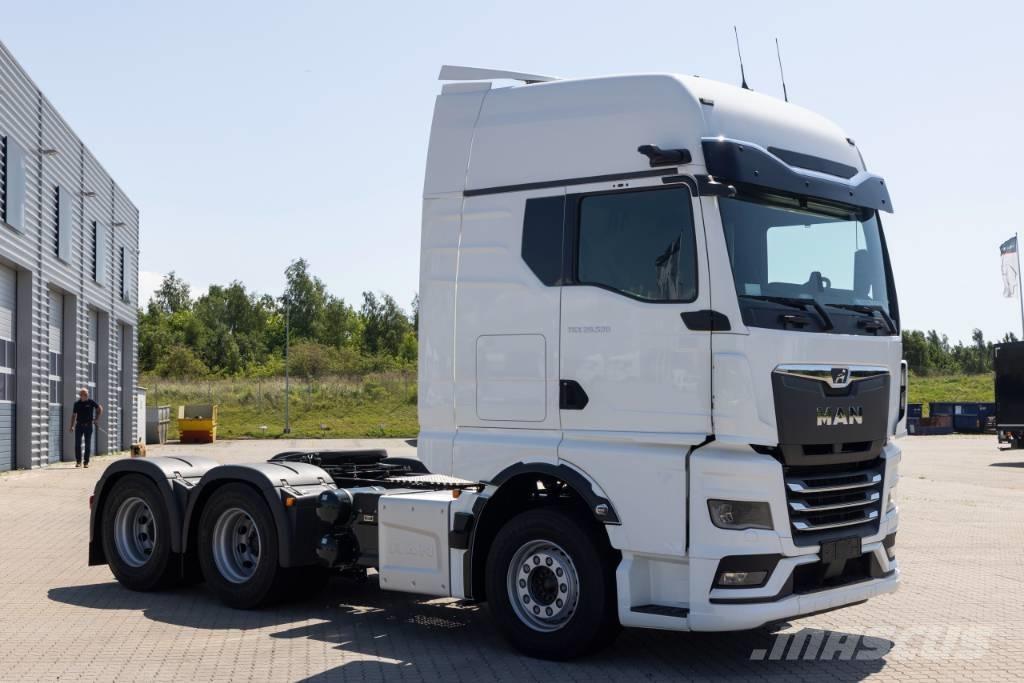 MAN TGX 28.520 6x2=2 وحدات الجر