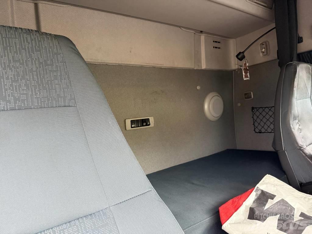 Volvo FM 420 شاحنات بدرجة حرارة قابلة للضبط