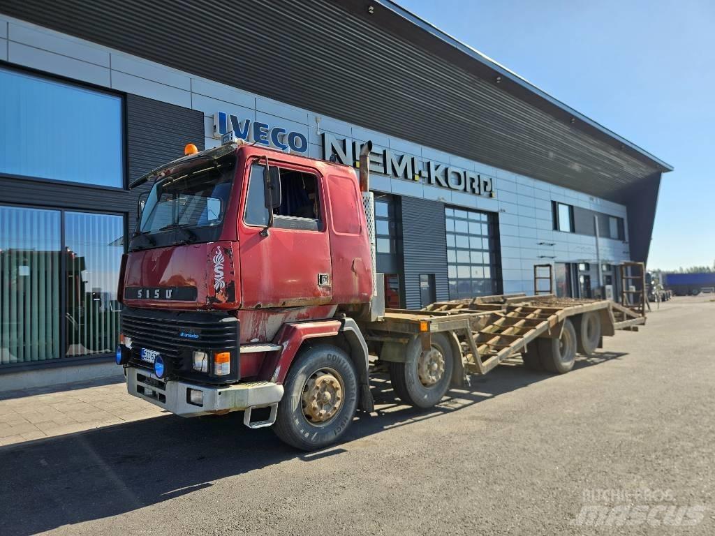 Sisu SM300 8X2 شاحنات نقل آلة الغابات
