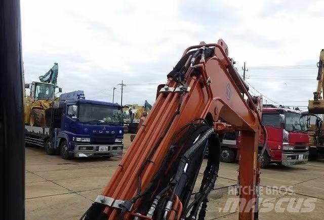 Hitachi 30 حفارات صغيرة أقل من 7 طن (حفارات صغيرة)
