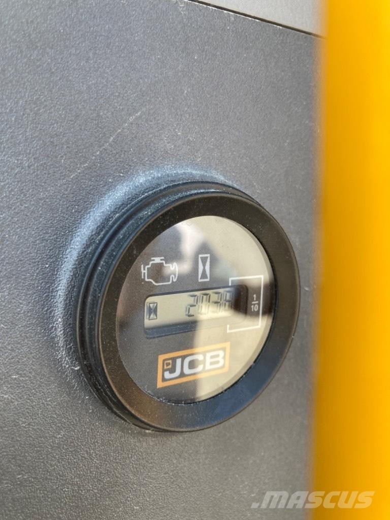 JCB 140 X حفارات زحافة