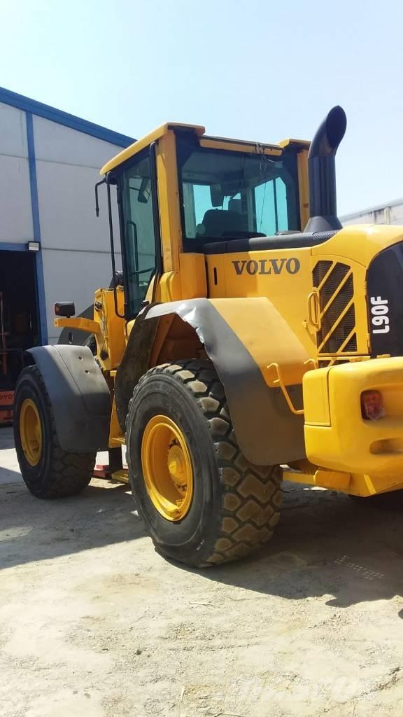 Volvo L90F لوادر بعجل