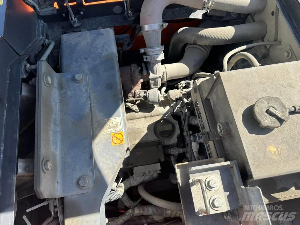 Hitachi ZX 140 W-6 حفارات بعجل
