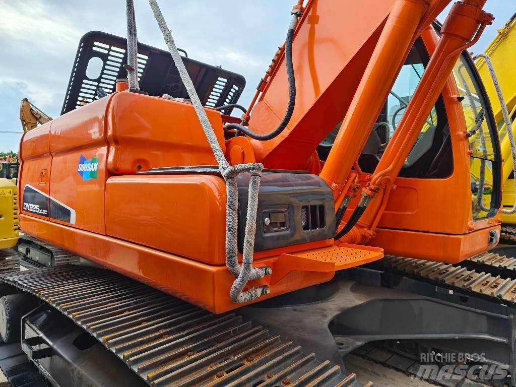 Doosan DX 225 LC حفارات زحافة