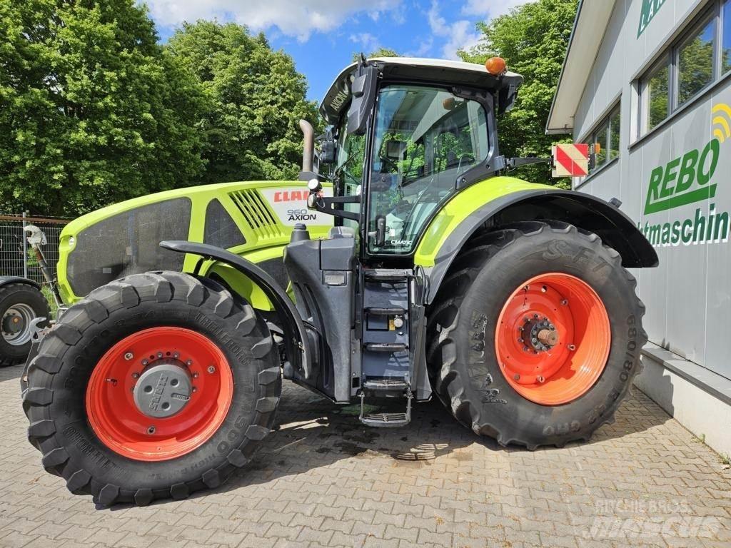 CLAAS AXION 960 الجرارات