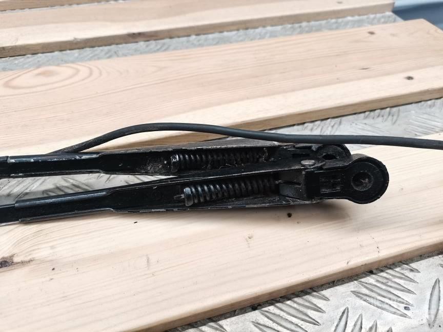 Manitou MLT  wiper كابينة والداخلية