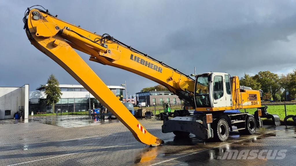 Liebherr A 934 C مناولات المخلفات / مناولات صناعية