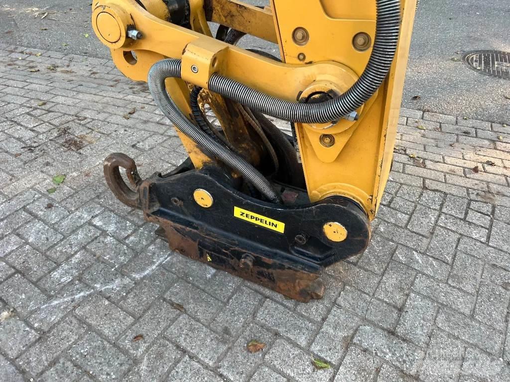 CAT 323 Next gen حفارات زحافة