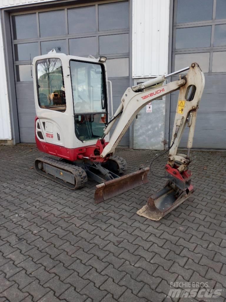Takeuchi TB 216 حفارات صغيرة أقل من 7 طن (حفارات صغيرة)