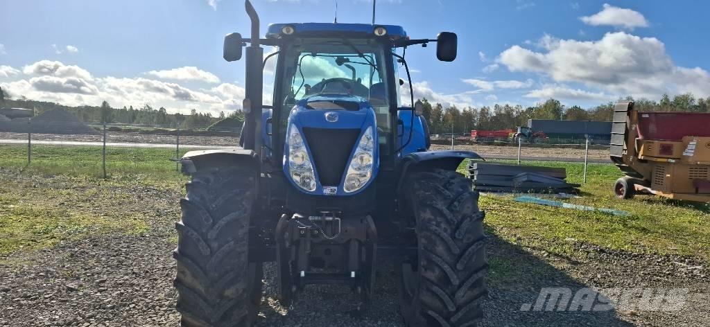 New Holland T7050 الجرارات