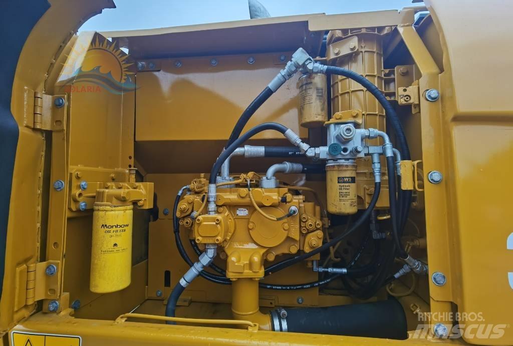 CAT 320 D حفارات زحافة