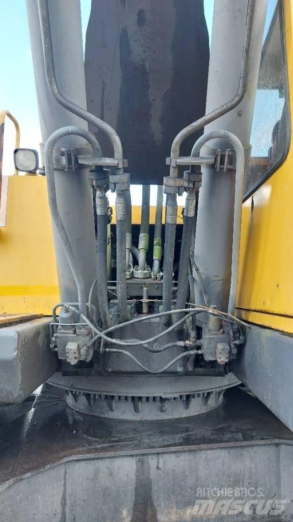 Åkerman EC 450 L حفارات زحافة