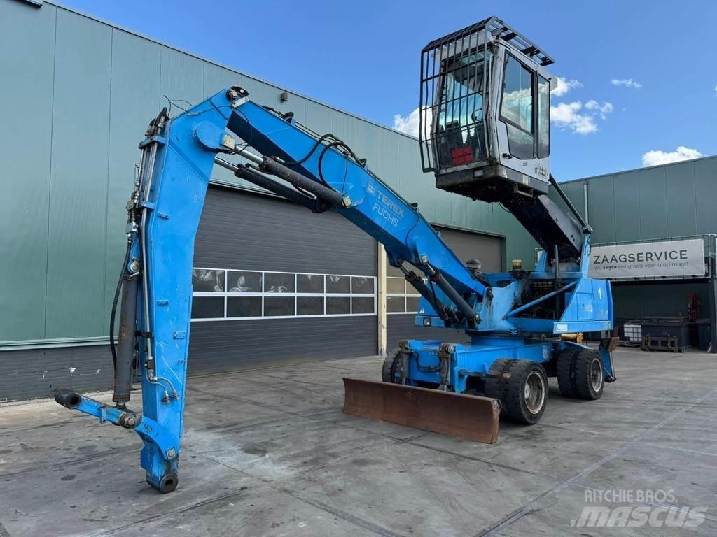 Fuchs MHL 320 مناولات المخلفات / مناولات صناعية