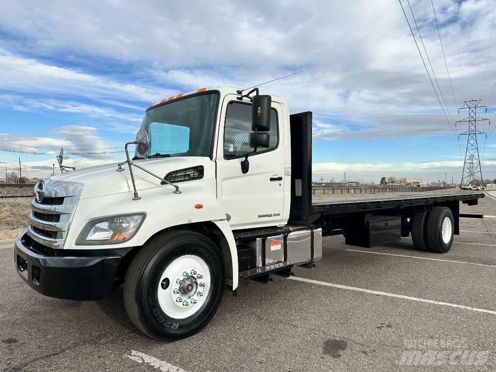 Hino 268 A شاحنات مسطحة/مفصلية الجوانب