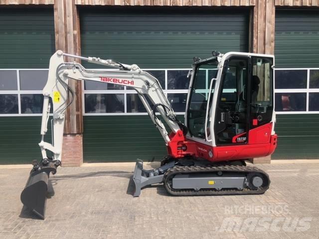 Takeuchi TB230 حفارات صغيرة أقل من 7 طن (حفارات صغيرة)