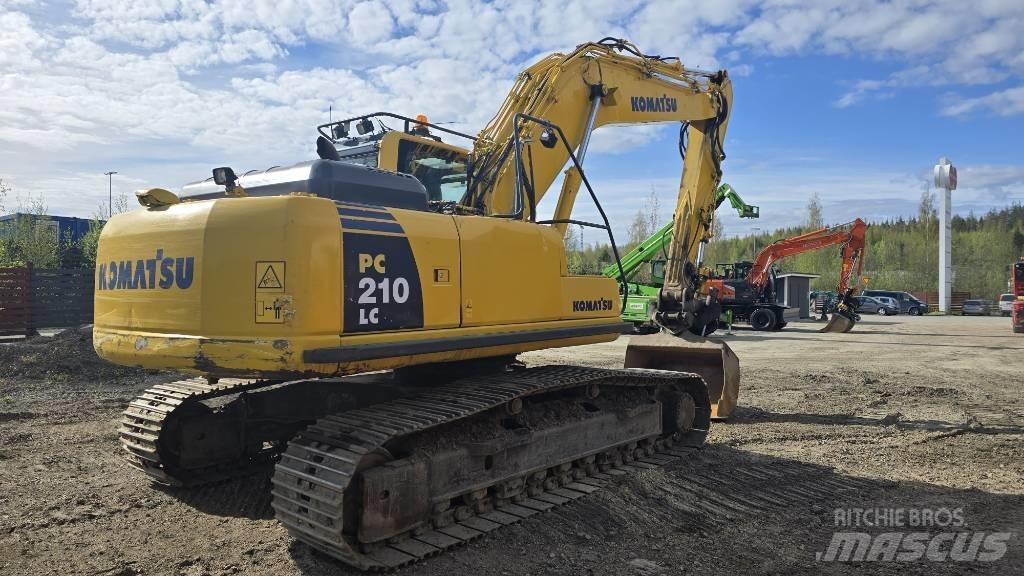 Komatsu PC 210 LC-8 حفارات زحافة