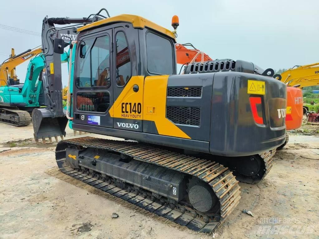 Volvo EC 140 حفارات زحافة