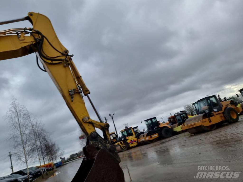 Komatsu PC 240 LC-10 حفارات زحافة