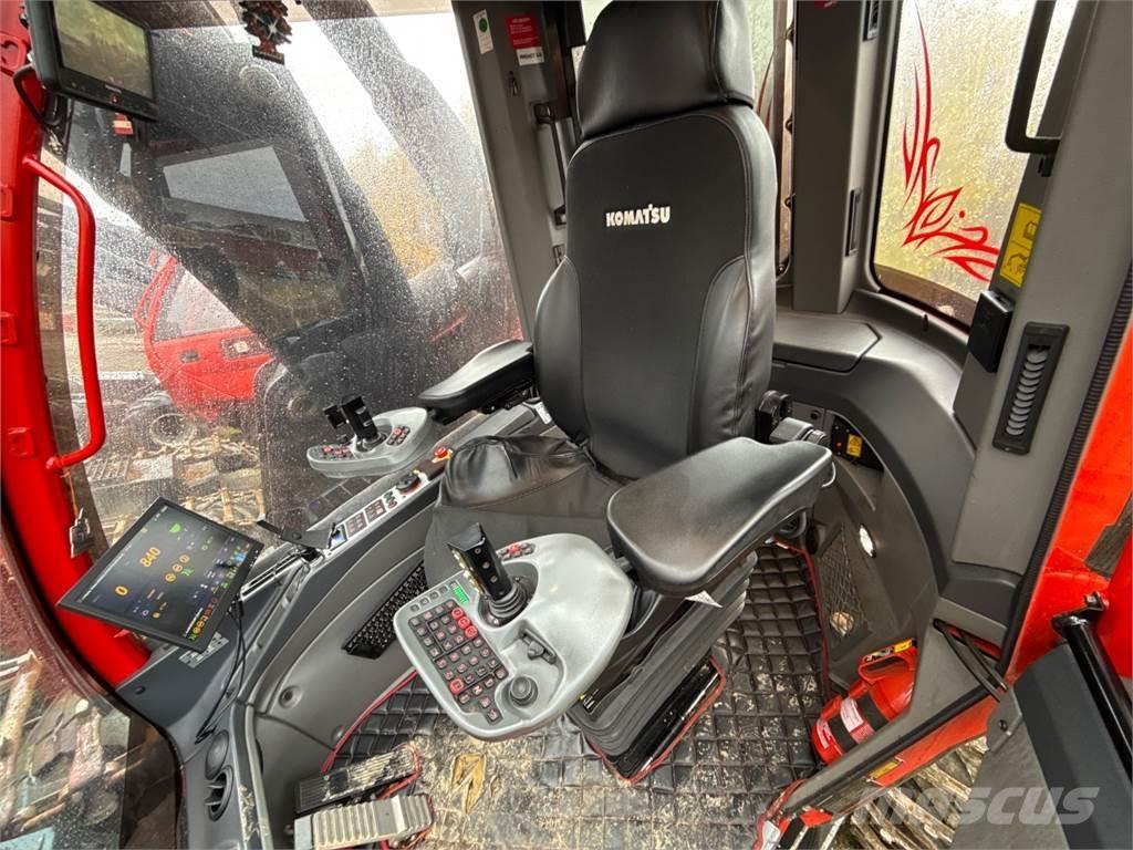 Komatsu 951 / C144 حصادات