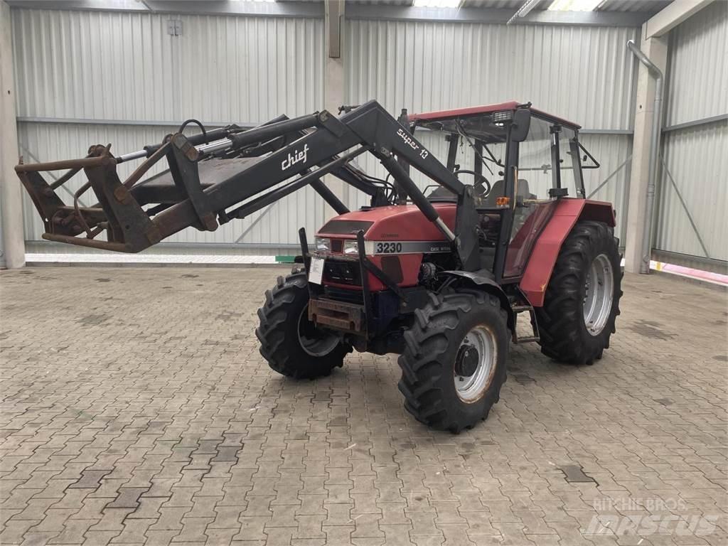 Case IH 3230 الجرارات