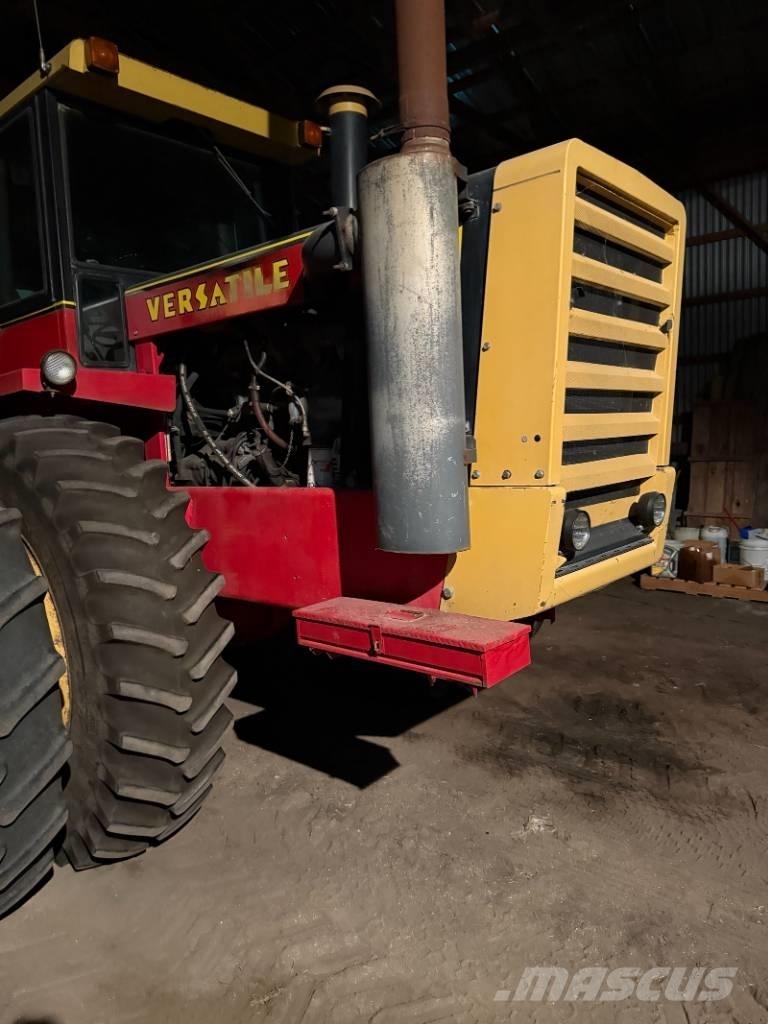 Versatile 835 الجرارات