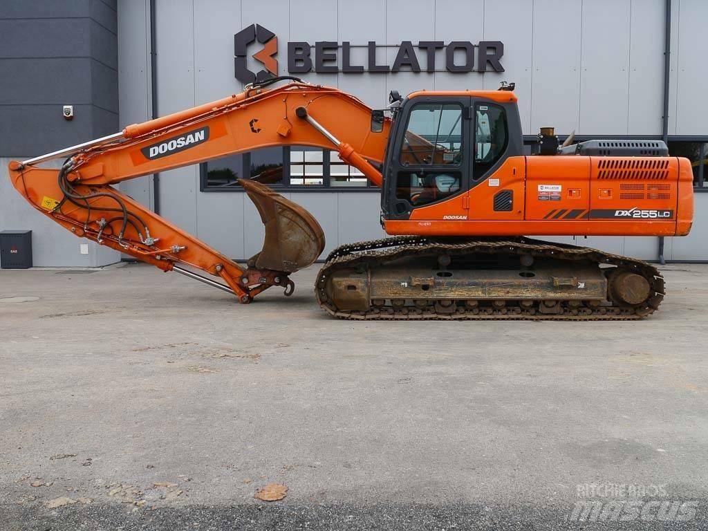 Doosan DX 255 LC-3 حفارات زحافة
