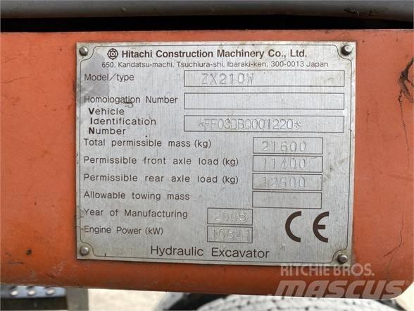 Hitachi ZX 210 W حفارات بعجل