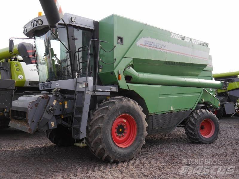 Fendt 8350 حصادات