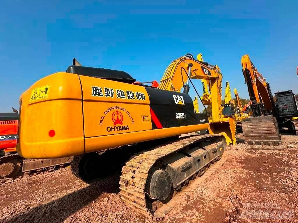 CAT 336 D2 حفارات زحافة
